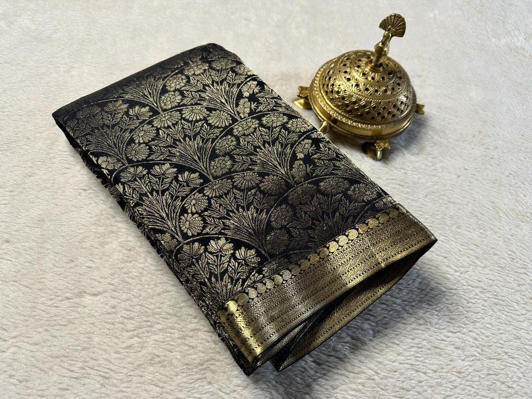 Luxury at Your Fingertips: Browse Our Mysore Silk Collection