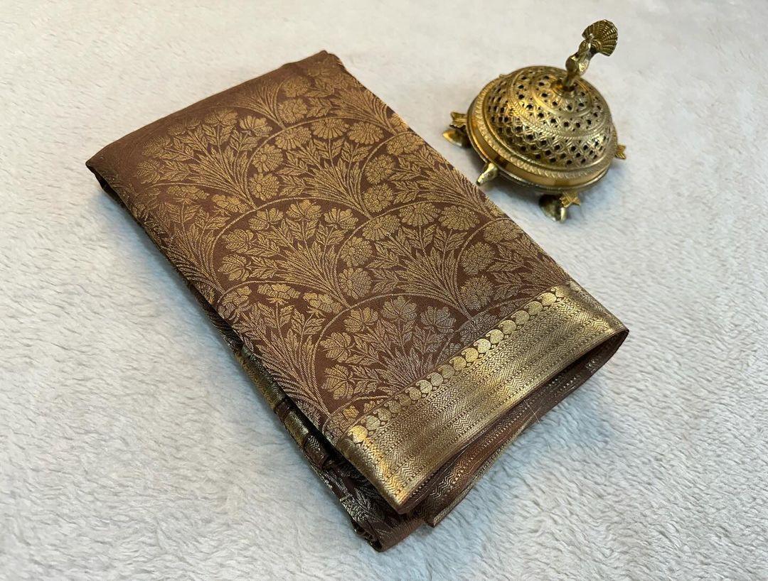 Luxury at Your Fingertips: Browse Our Mysore Silk Collection
