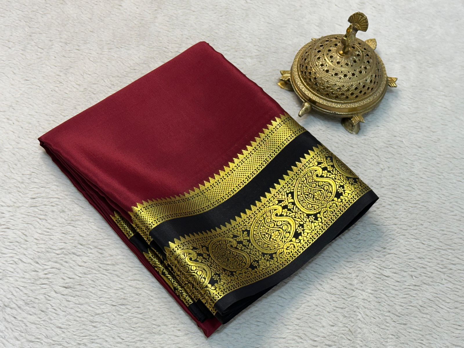 Silken Splendor: Majestic Mysore Silk Saree