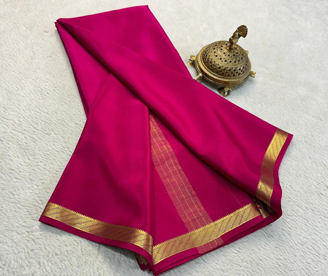Elegant Simplicity: Beautiful Solid Colors with Small Border and Line Pallu
